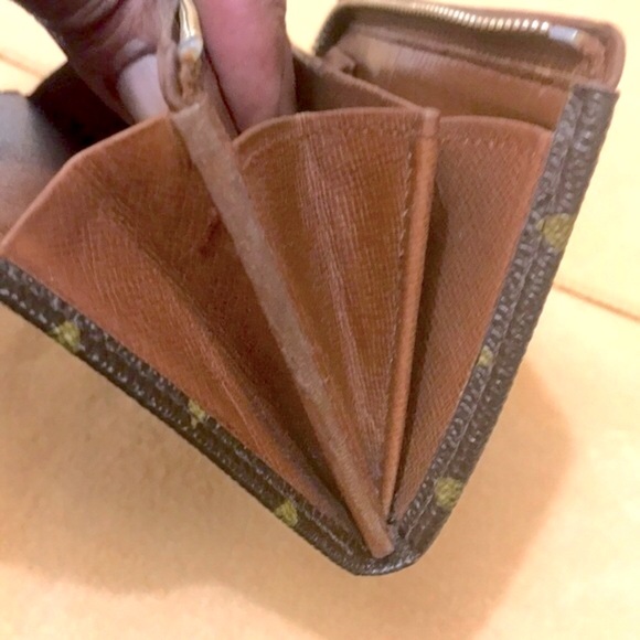 Louis Vuitton Vintage Monogram Portefeiulle Tresor with Gold Trim Edges - Picture 13 of 15